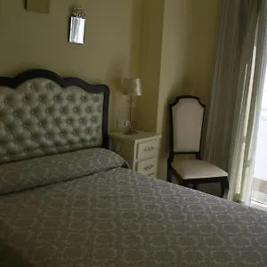 Hostal Flor De Lis- Lojo Gasthof